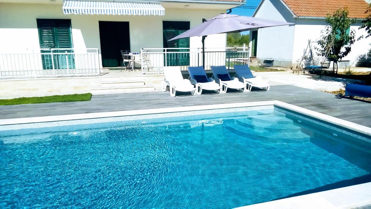 Villa Endi,A Gem Near Sibenik Unesic Bagian luar foto